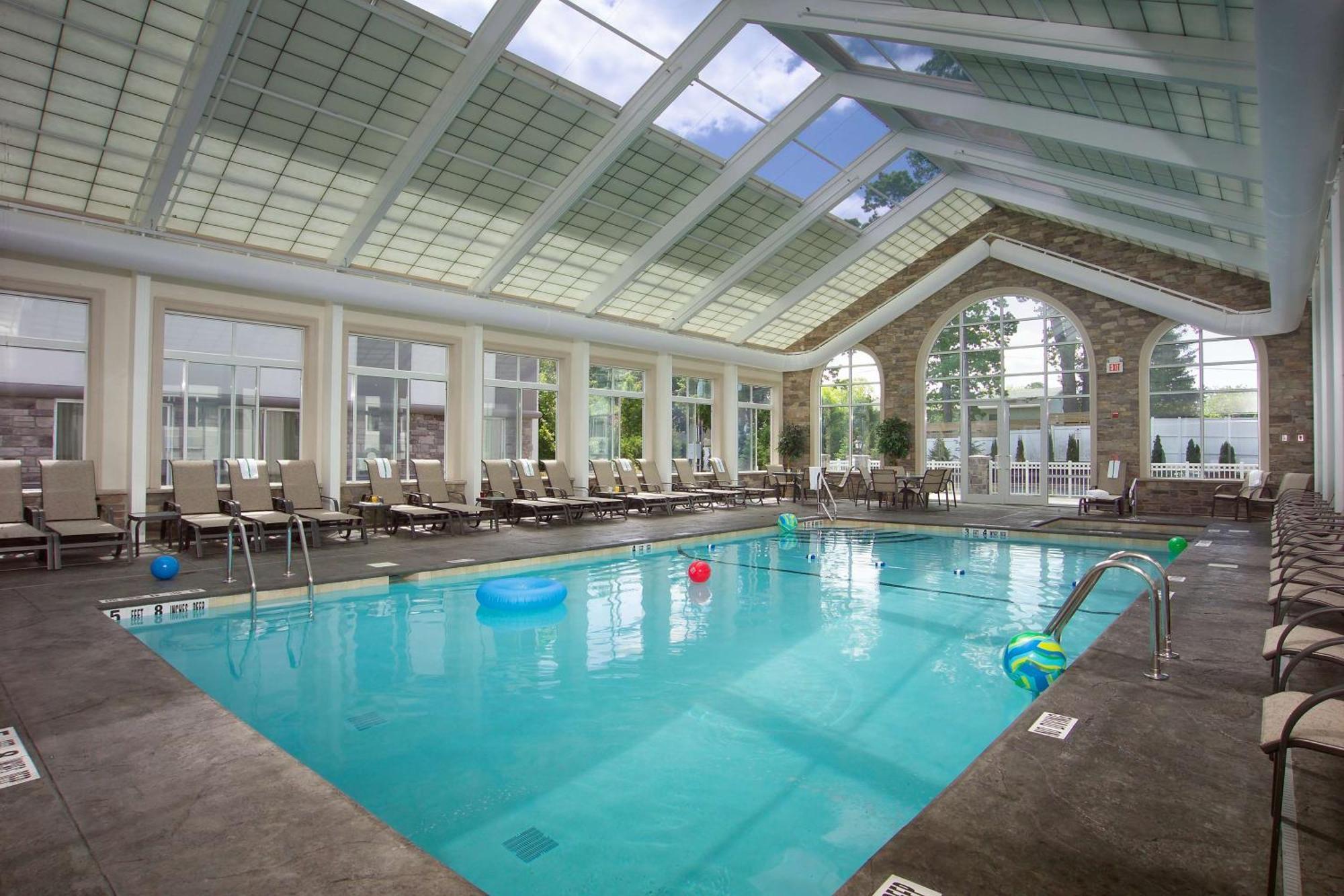 Doubletree By Hilton Nanuet Hotel Exterior foto