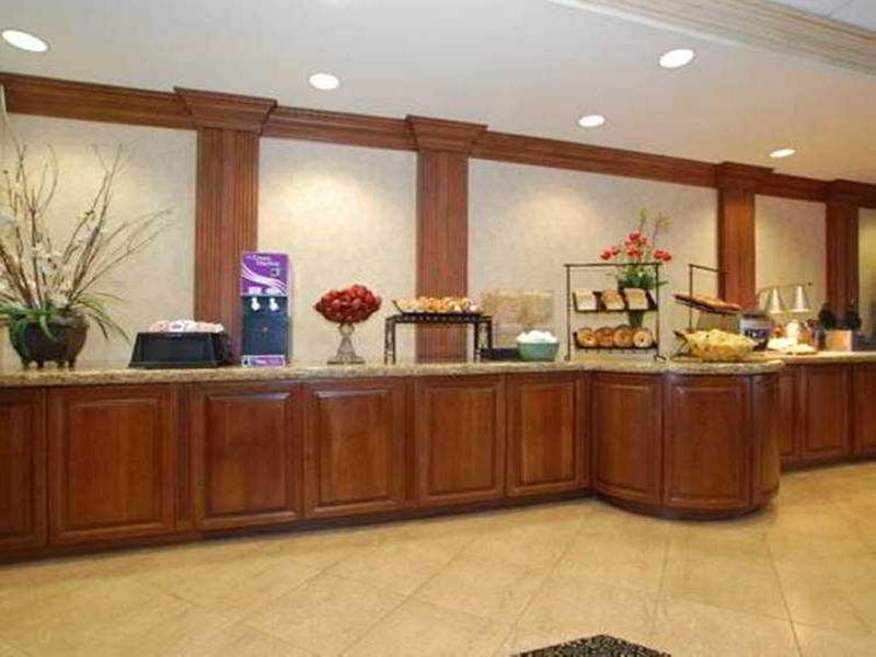 Doubletree By Hilton Nanuet Hotel Exterior foto